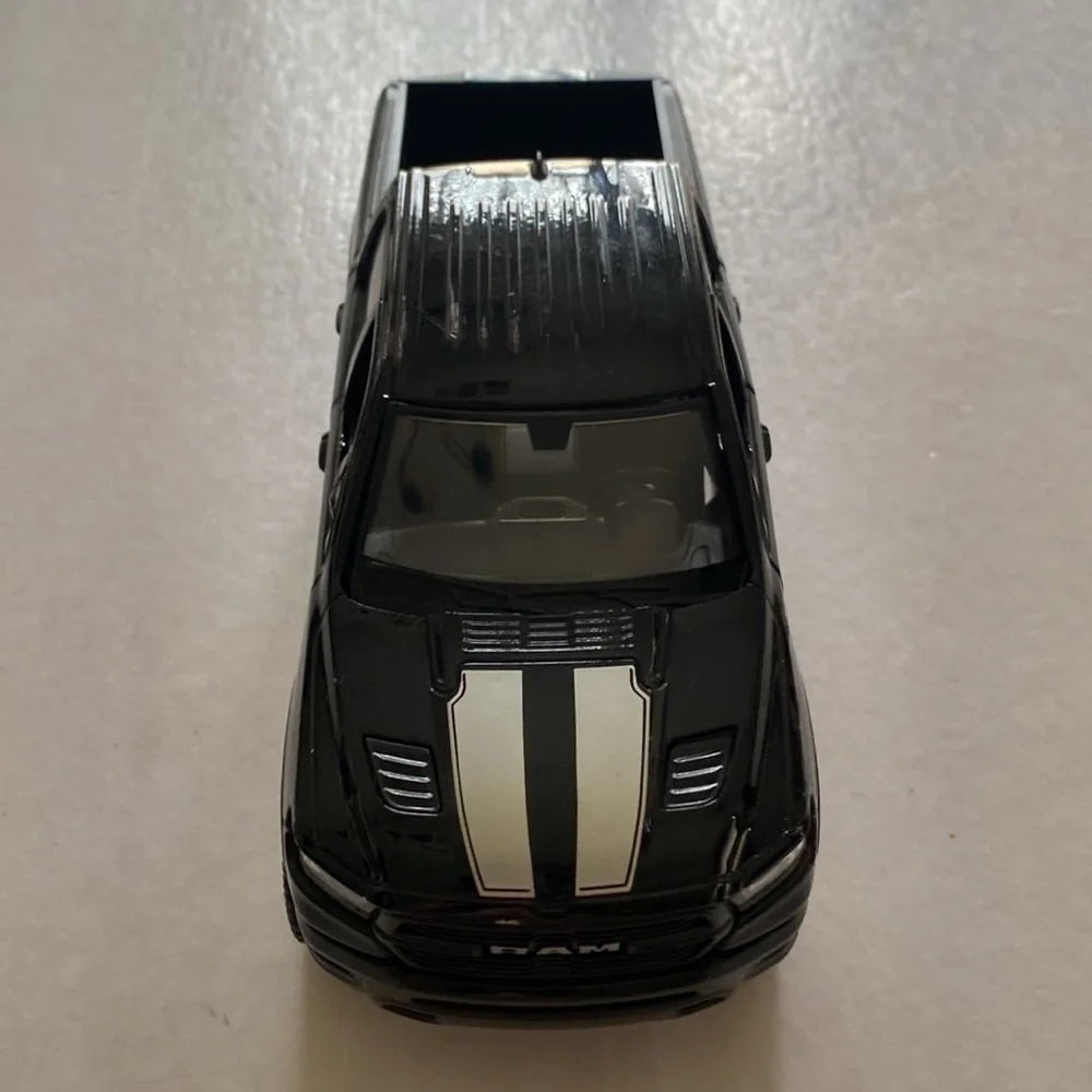 2019 Dodge Ram 1500 1:27 scale Black Toy Truck by Motor Max